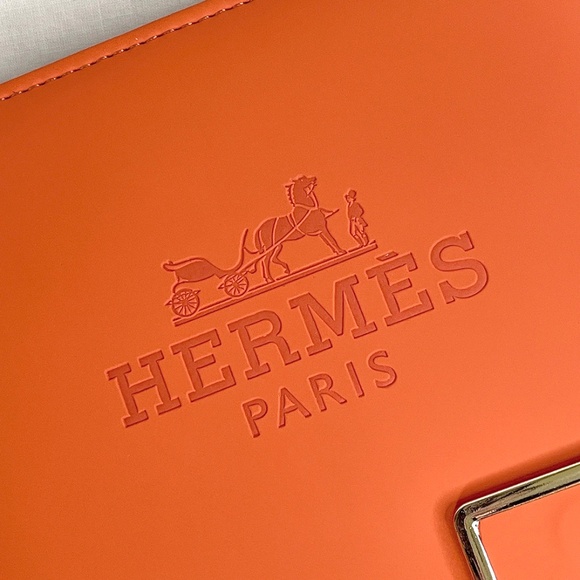 Hermes VIP Orange Notebook with Pen - Picture 2 of 11